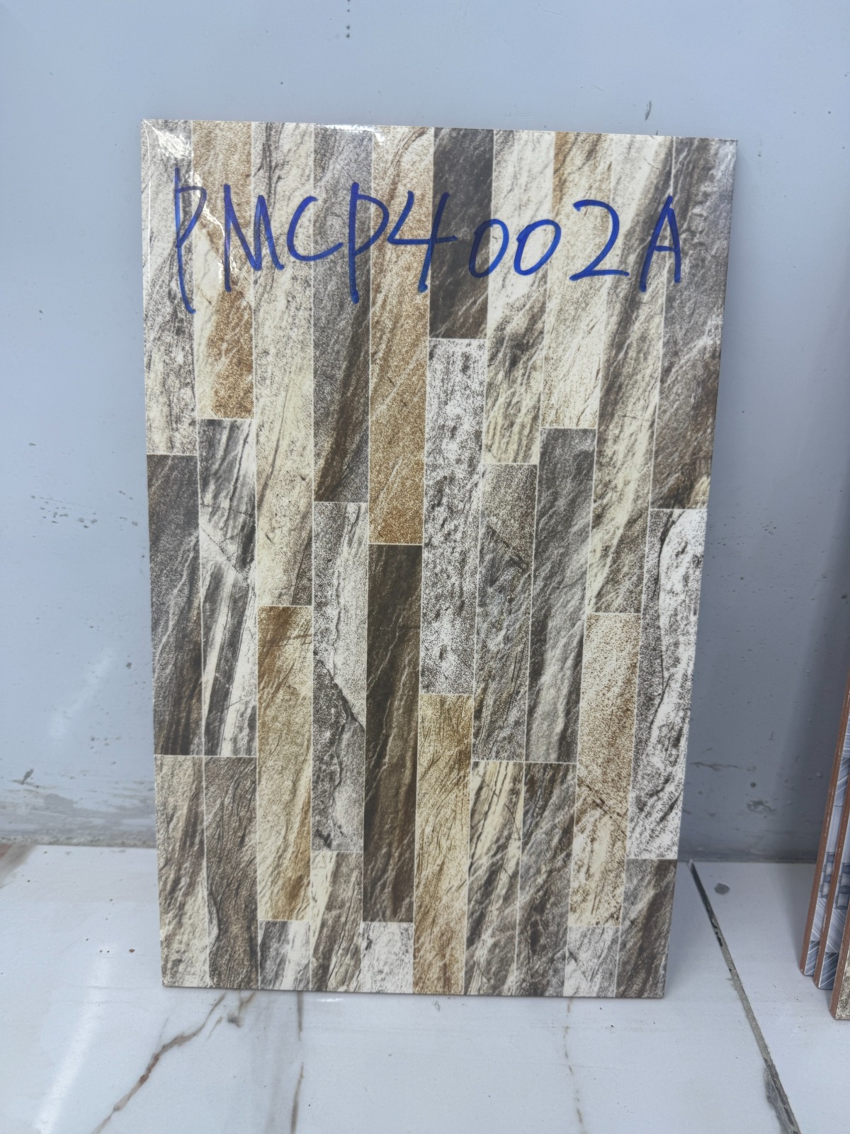 PMCP4002A