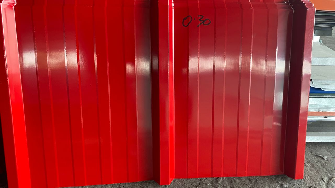 Tole bac couleur épaisseur 0,30 chez Marc K.
